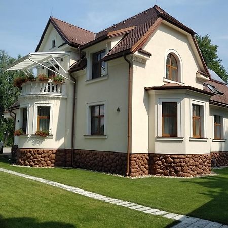Villa Garden Apartments Poprad Esterno foto