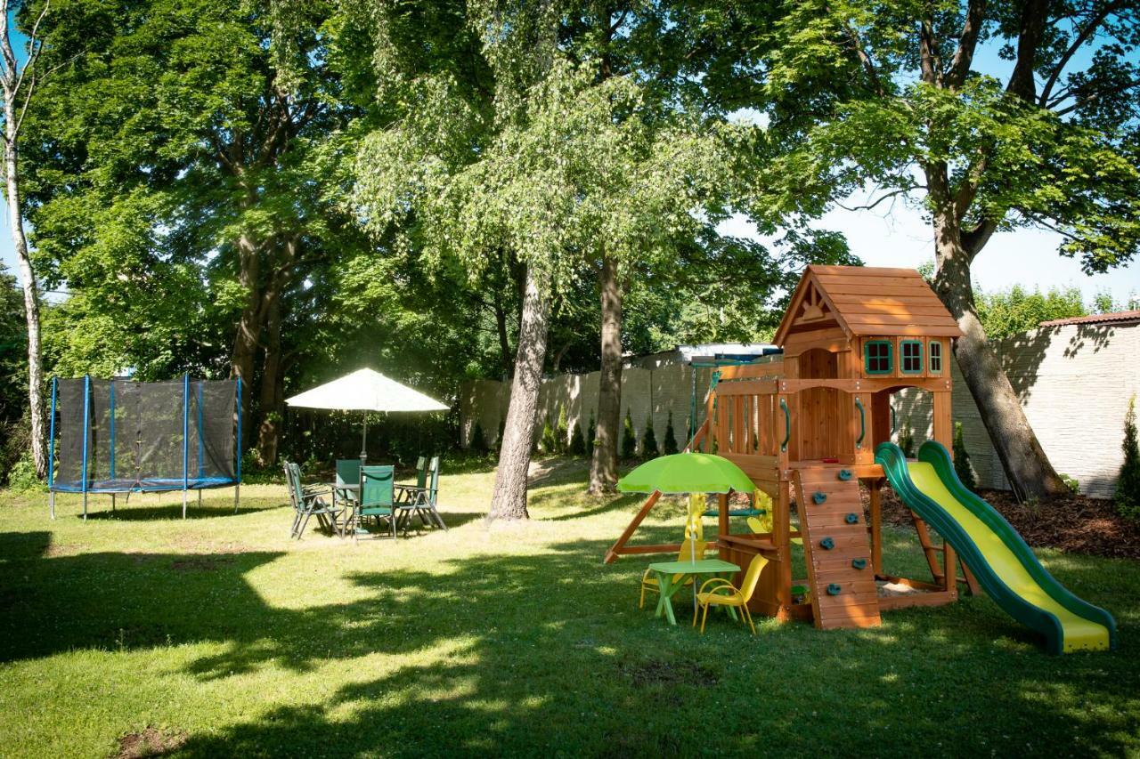 Villa Garden Apartments Poprad Esterno foto