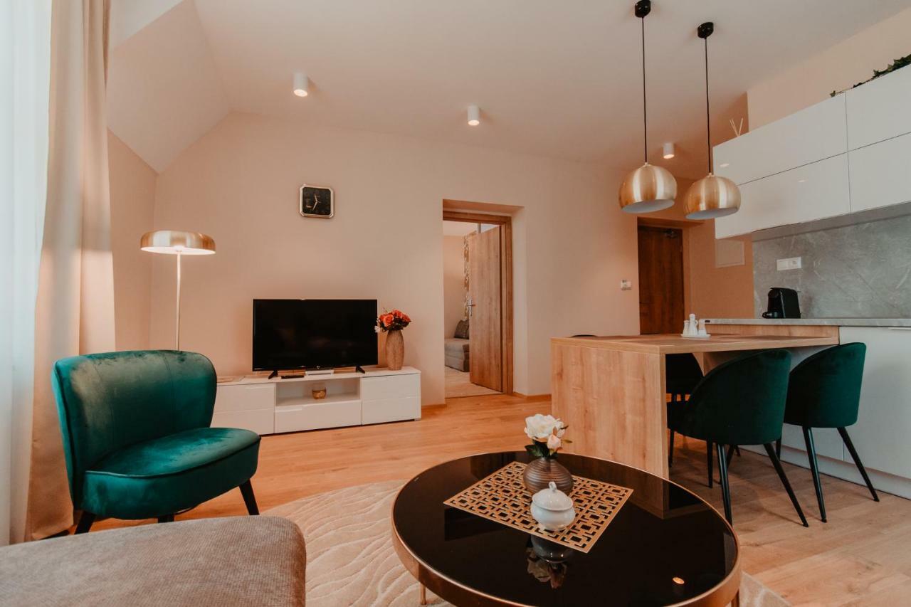 Villa Garden Apartments Poprad Esterno foto