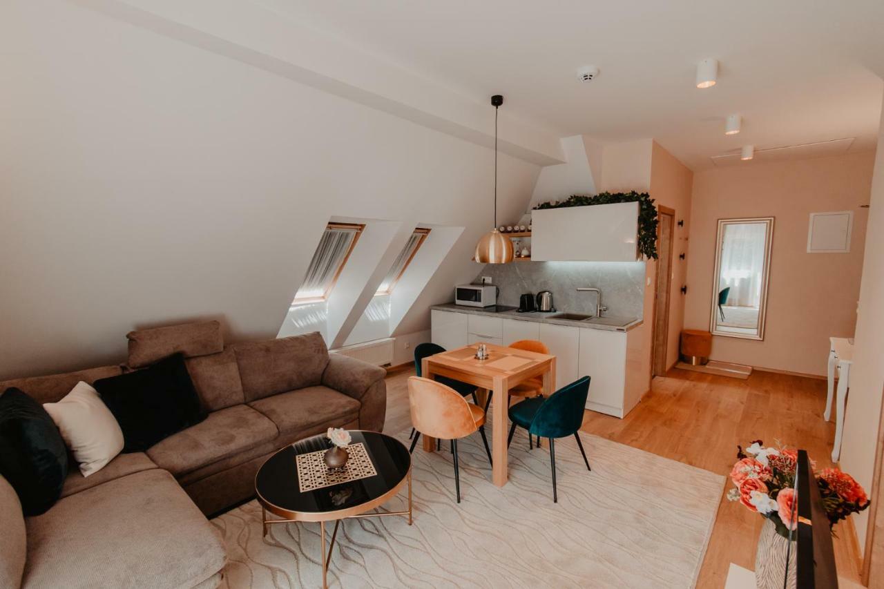 Villa Garden Apartments Poprad Esterno foto