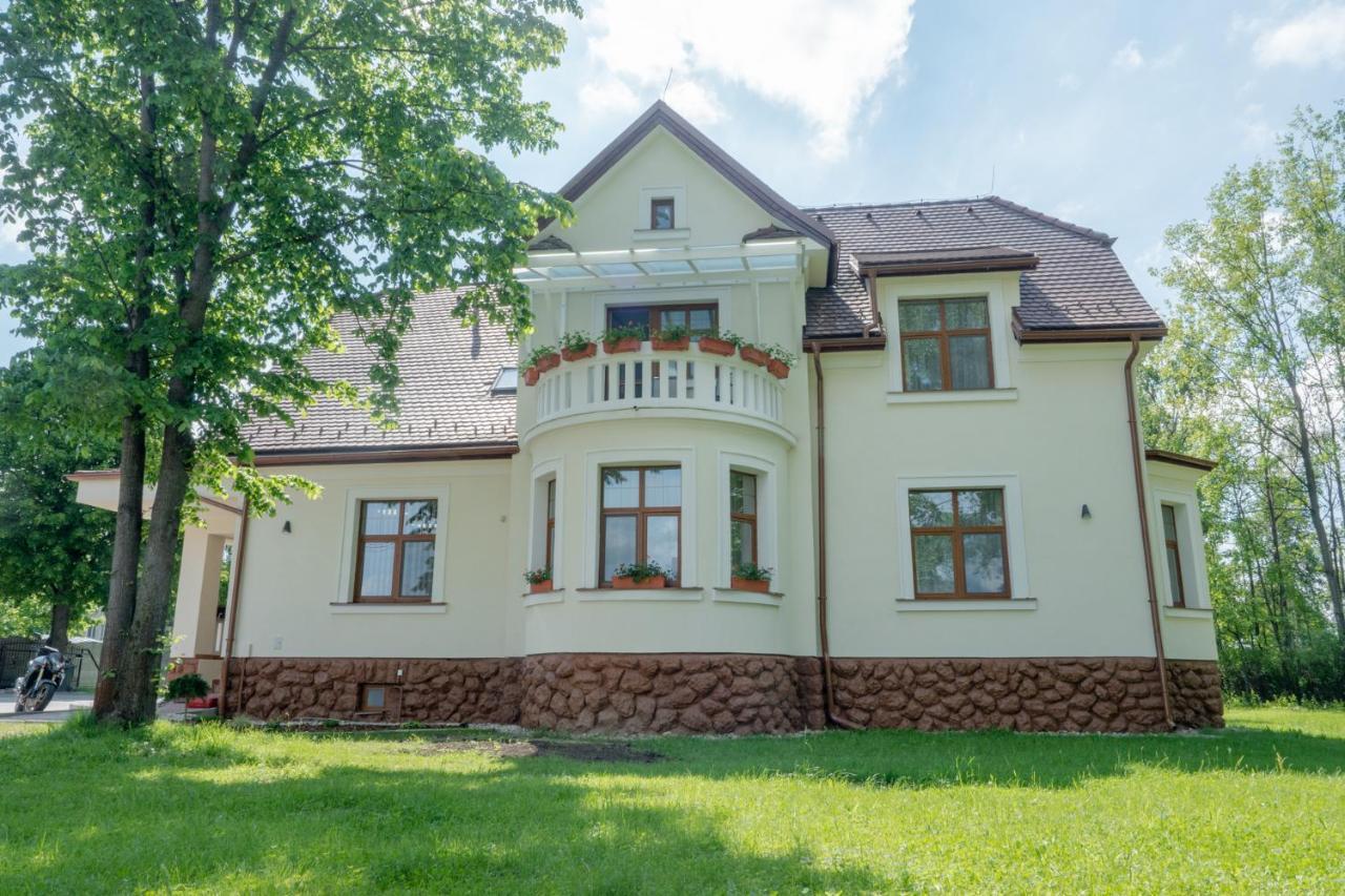 Villa Garden Apartments Poprad Esterno foto